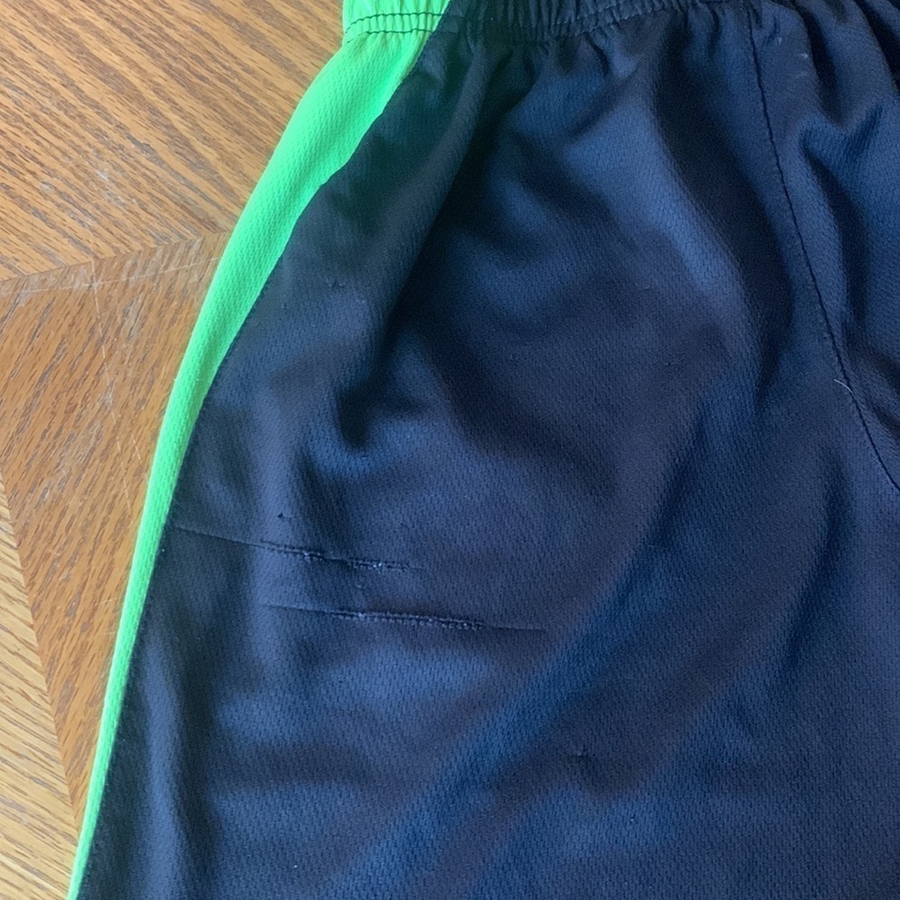 Shorts - Picture 5 of 6